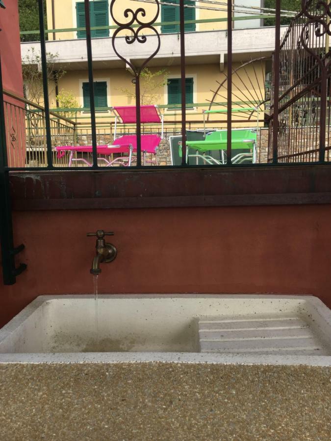 La Casa Di Zoe Apartamento Uscio Exterior foto